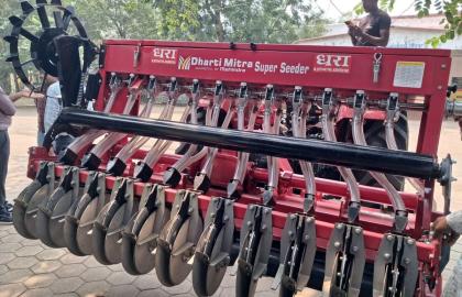 खंडवा में सुपर सीडर मशीन की शुरुआत – पराली प्रबंधन और आधुनिक खेती की नई दिशा
